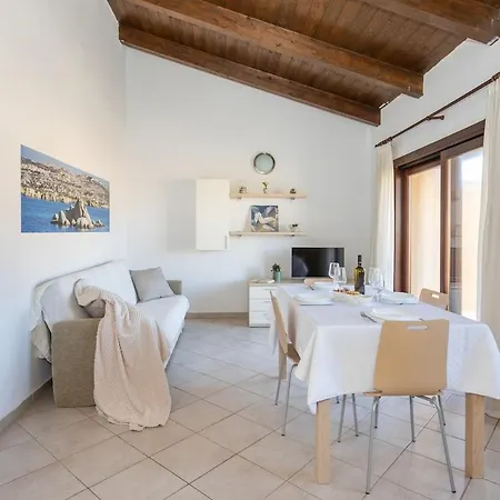 Casa Petra - Relax Among Red Rocks And Pool Costa Paradiso