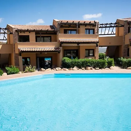 Casa Petra - Relax Among Red Rocks And Pool קוסטה פרדיסו