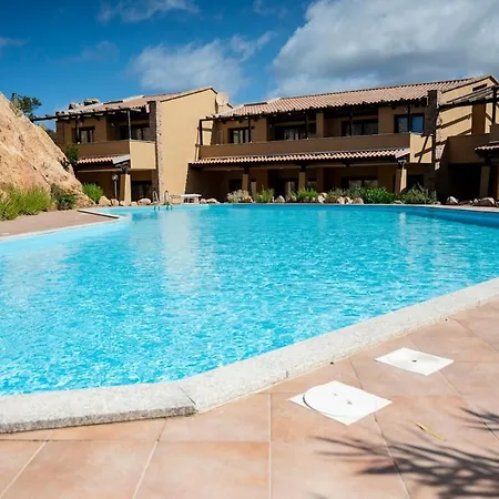 Casa Petra - Relax Among Red Rocks And Pool דירה *