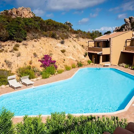 Casa Petra - Relax Among Red Rocks And Pool קוסטה פרדיסו
